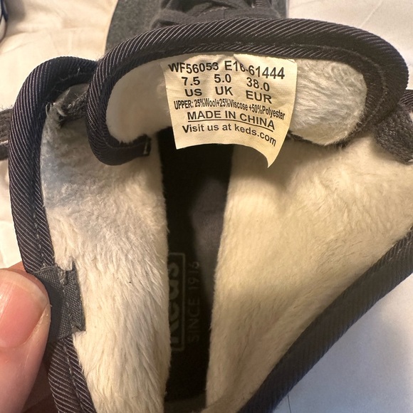 Keds, size 7.5, grey wool high tops - Picture 5 of 6